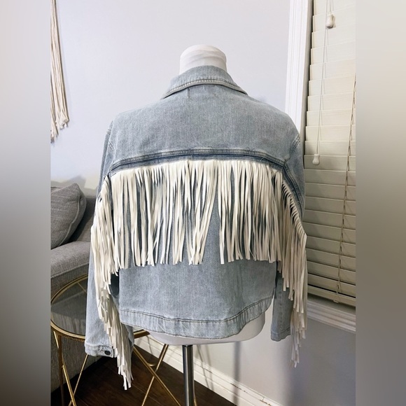 NWT Vigoss denim blue jean jacket with fringe 100% cotton size large - Picture 11 of 12